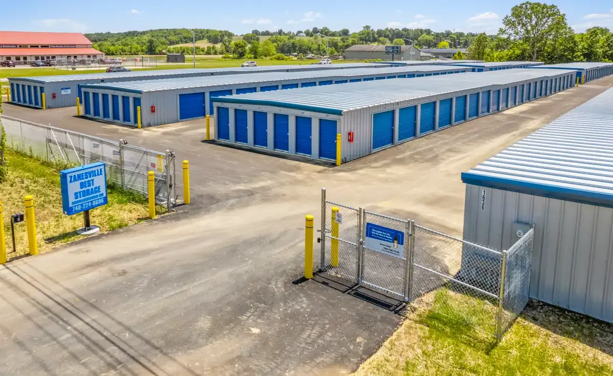 drone view of zanesville self storage 
