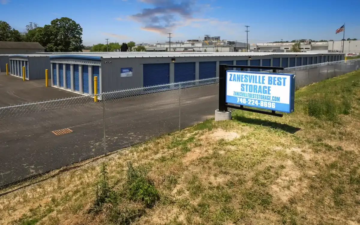 signage and units at the storage mall zanesville storage location