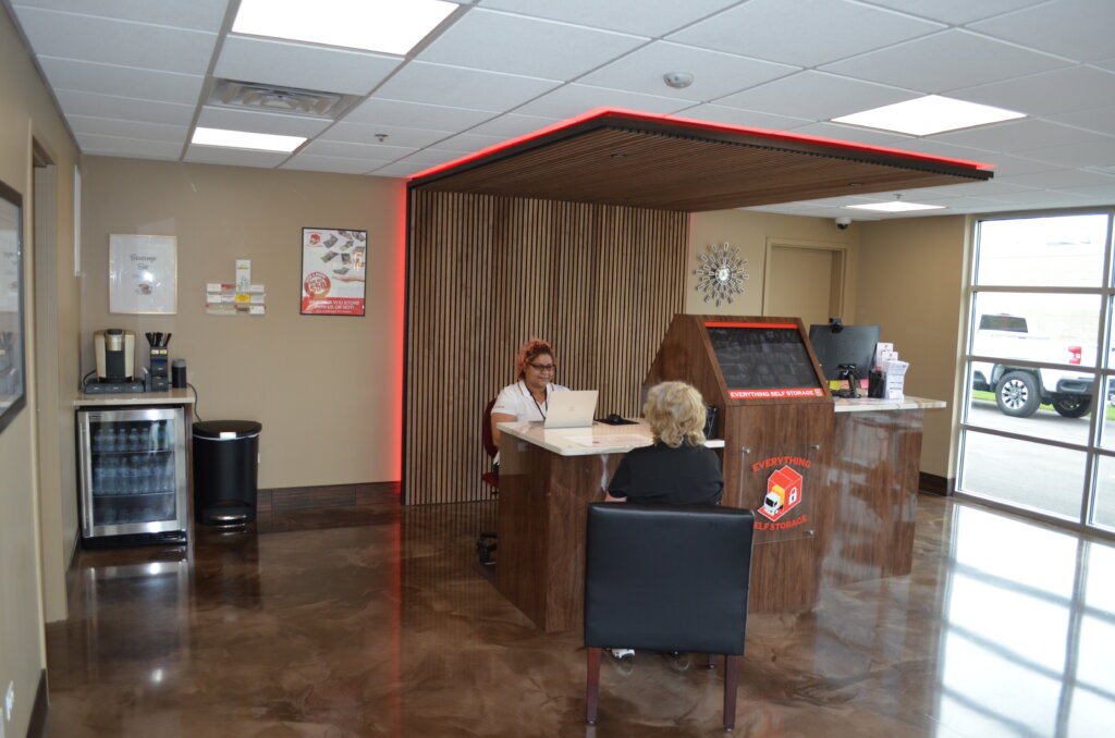 Storage Manager in Rockford, IL helping a tenant